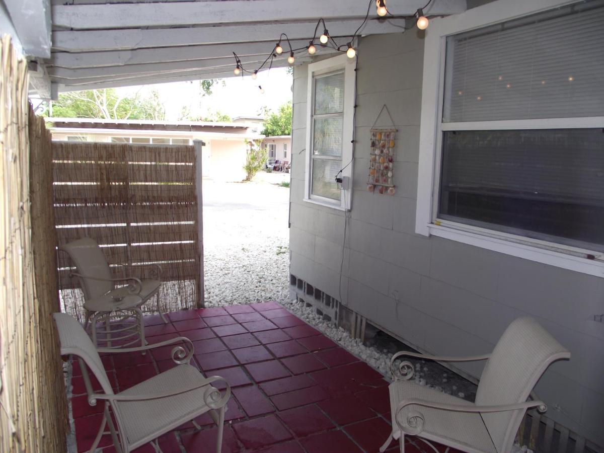 Treasure Island Cottage, Near Boardwalk And Beach! St. Pete Beach Exterior photo