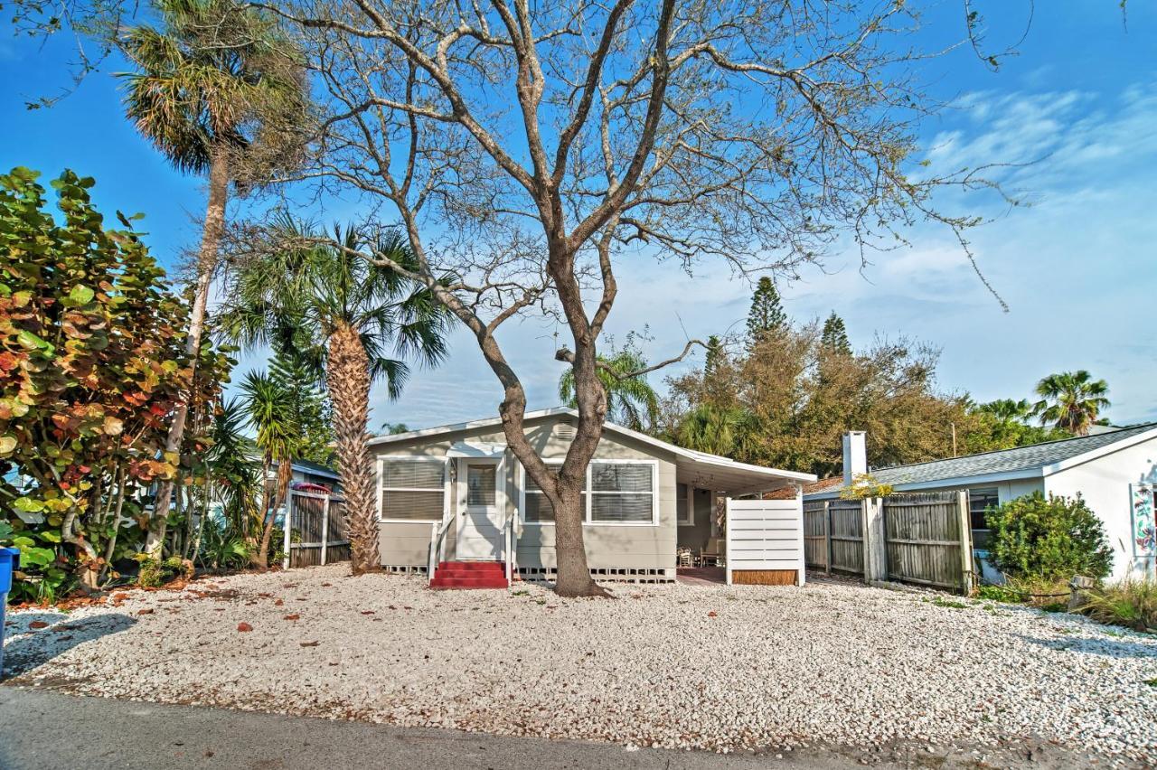 Treasure Island Cottage, Near Boardwalk And Beach! St. Pete Beach Exterior photo