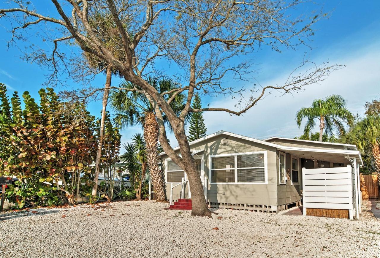 Treasure Island Cottage, Near Boardwalk And Beach! St. Pete Beach Exterior photo